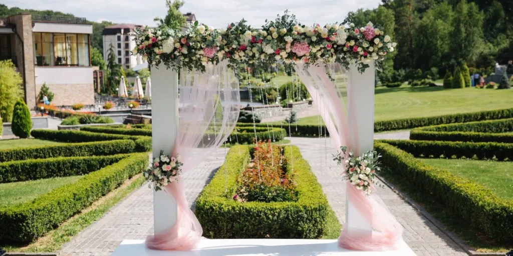 The Secrets of Designing a Romantic Garden Setting The Secrets of Designing a Romantic Garden Setting